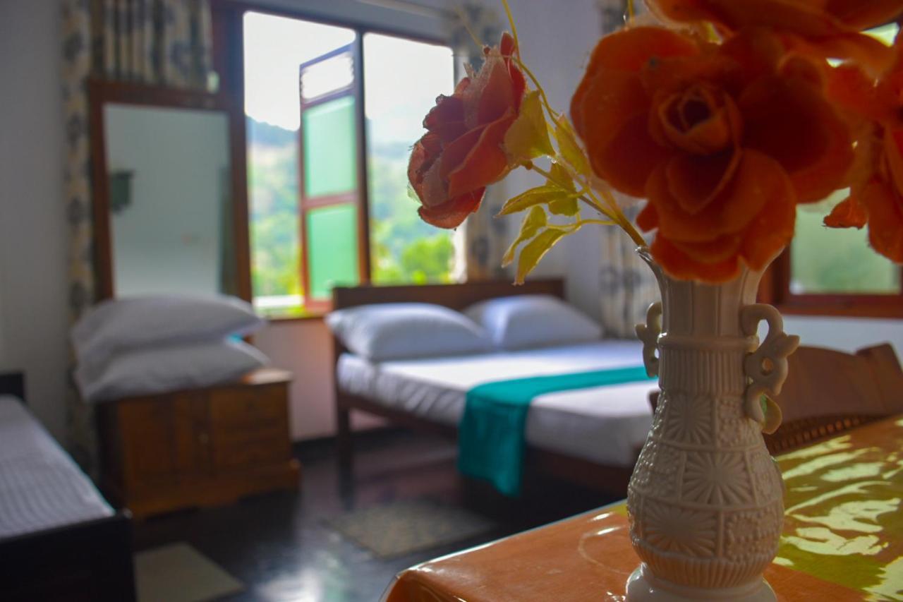 Riverview Guest Канди Экстерьер фото